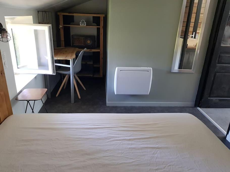 Petite Maison Type Loft En Plein Bourg D'アンバザック エクステリア 写真