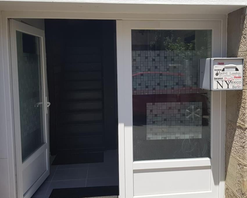 Petite Maison Type Loft En Plein Bourg D'アンバザック エクステリア 写真